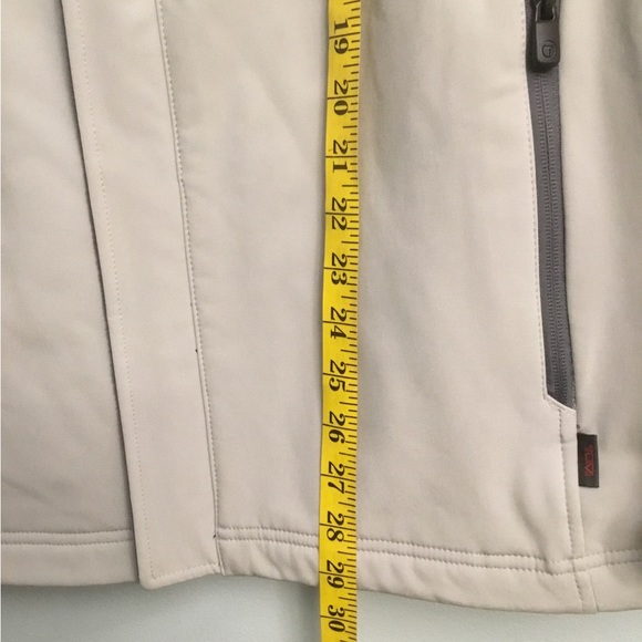 TUMI COAT - Picture 6 of 15